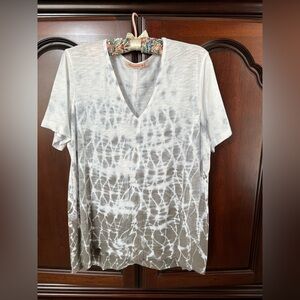 White and Olive Green Tie-Dye V-Neck T-Shirt